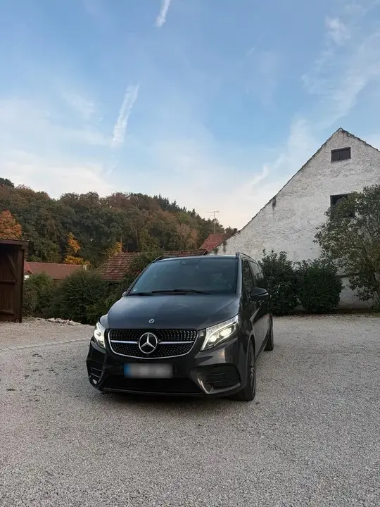 Mercedes-Benz V300D