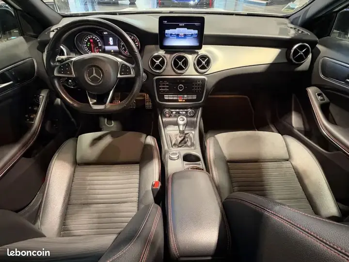Mercedes-Benz Gla 2019 photo 2