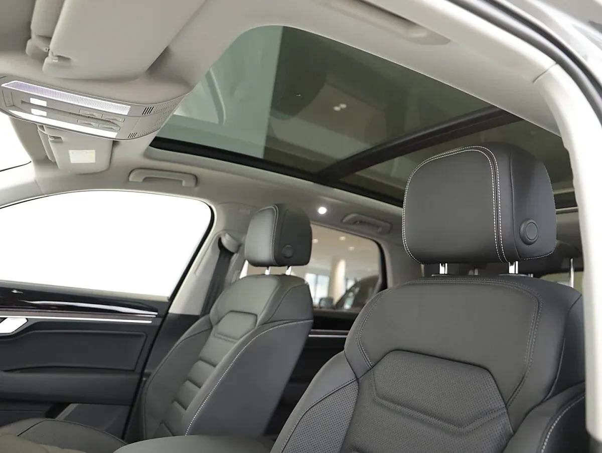 Volkswagen Touareg 2025 photo 3