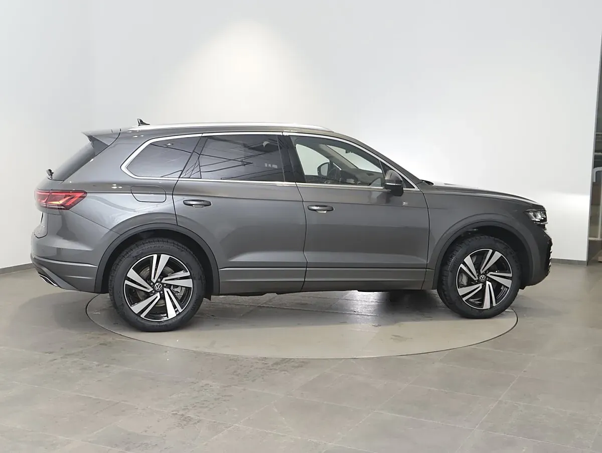 Volkswagen Touareg 2025 photo 2
