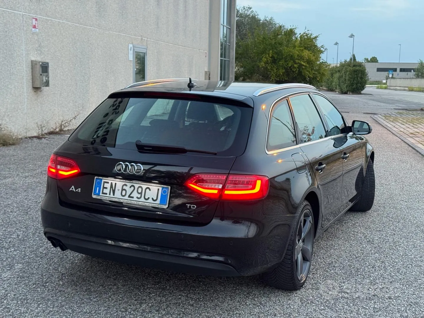 Audi A4 Avant 2012 photo 5