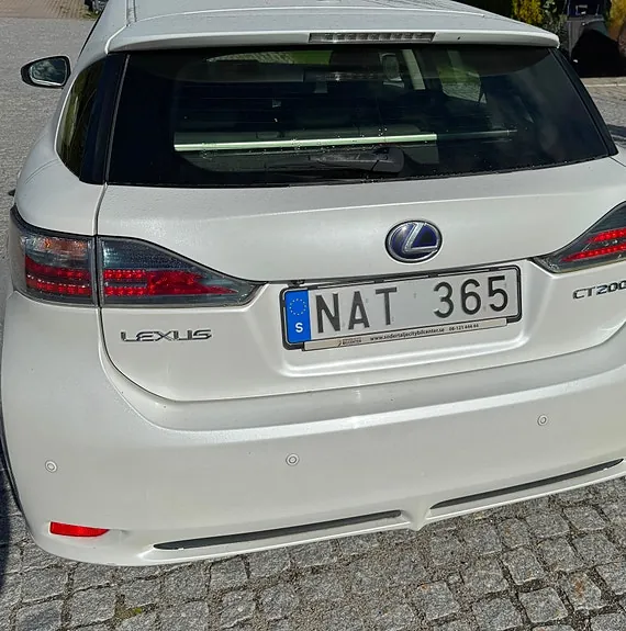 Lexus Ct200H 2012 photo 2