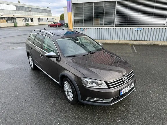 Volkswagen Passat Alltrack 2012 photo 2