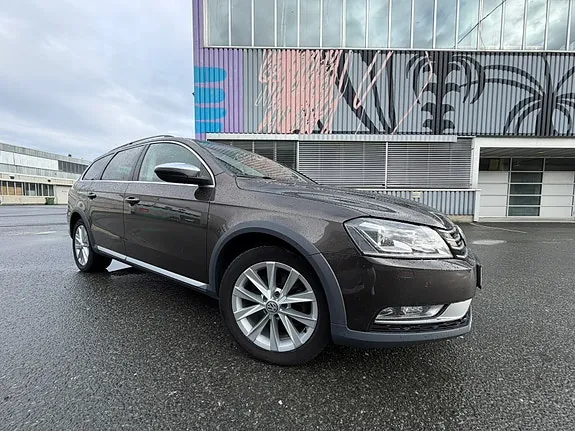 Volkswagen Passat Alltrack 2012 photo 3