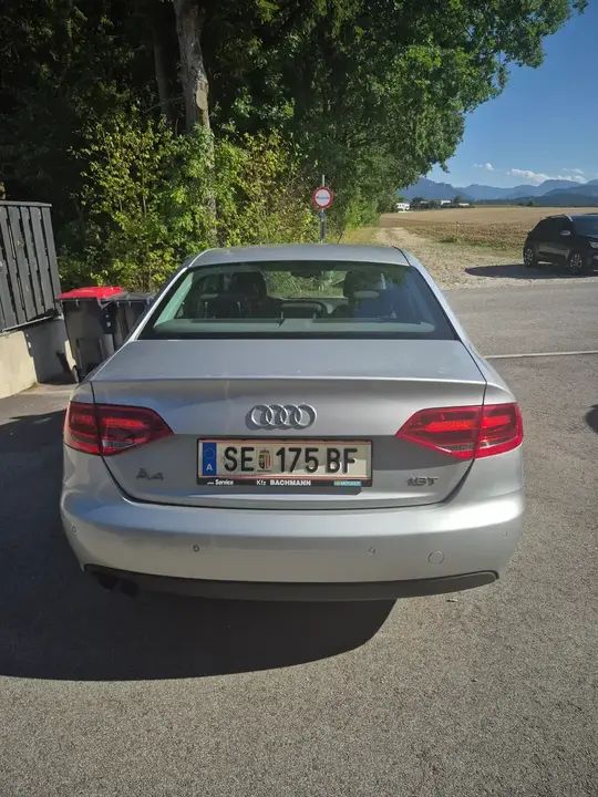 Audi A4 2009 photo 3