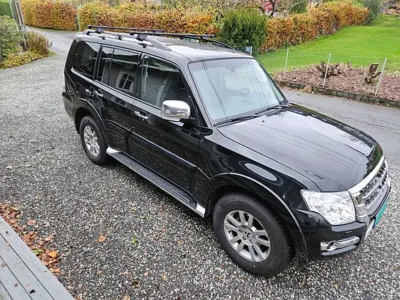 Mitsubishi Pajero 2017 photo 4