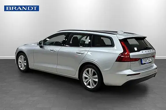 Volvo V60 2020 photo 2