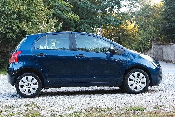 Toyota Yaris 2010 photo 5