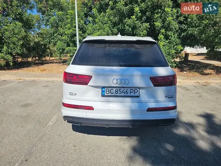Audi Q7 2019 photo 3