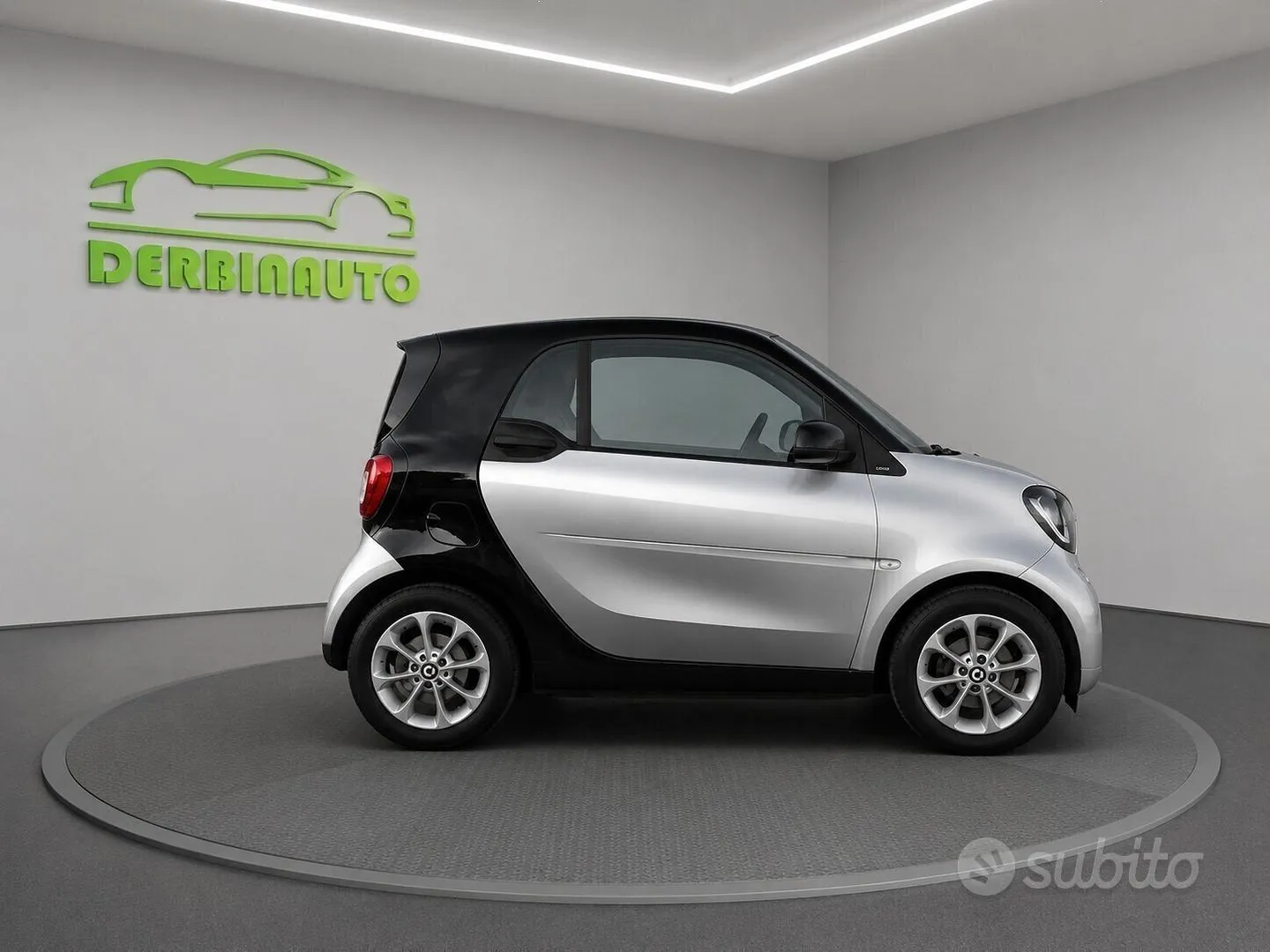 Smart Fortwo 2018 photo 2