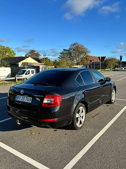 Skoda Octavia 2014 photo 4