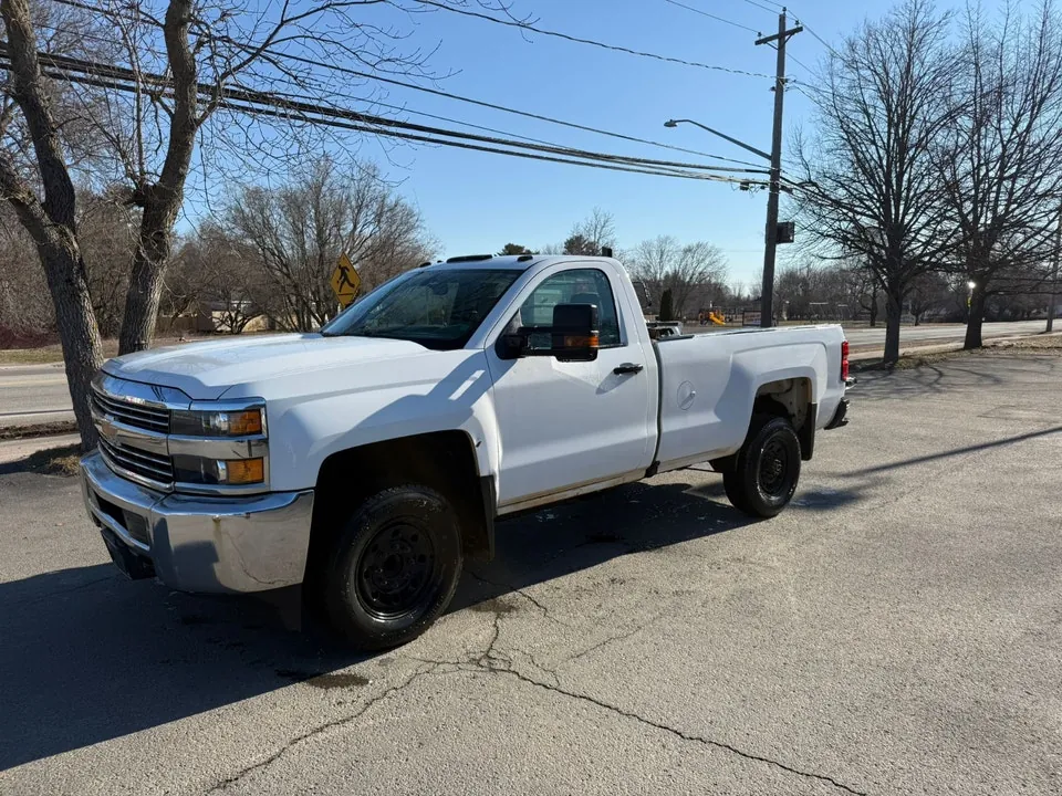 Chevrolet Silverado 2500Hd 2017 photo 2