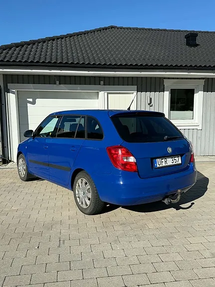 Skoda Fabia 2010 photo 4