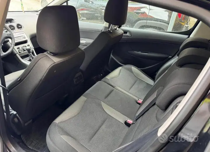 Peugeot 308 2010 photo 3