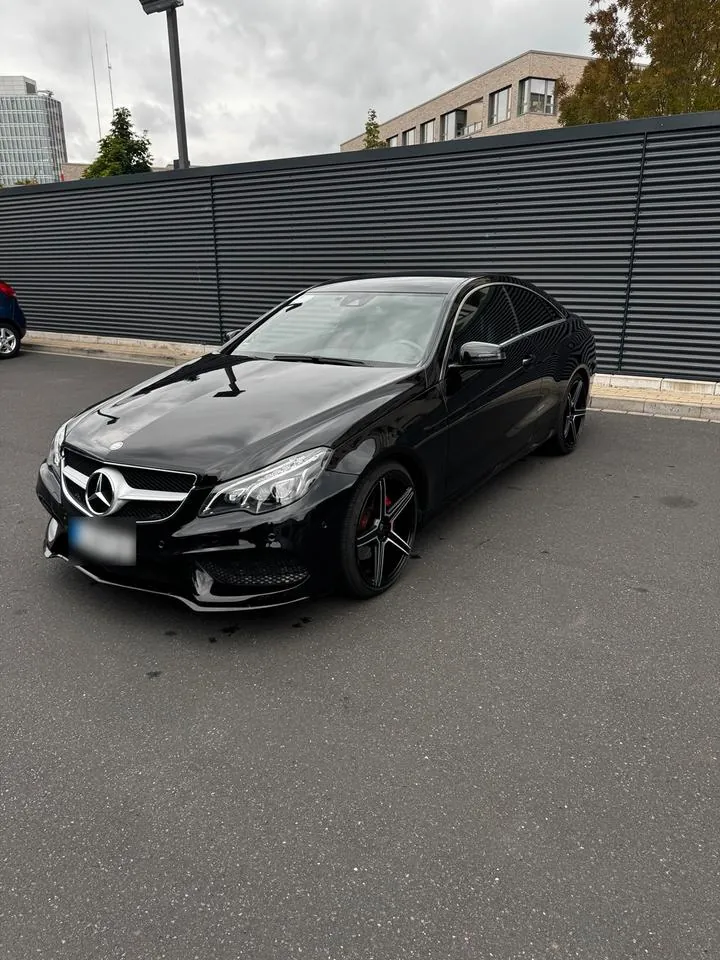 Mercedes-Benz E 200 Coupé