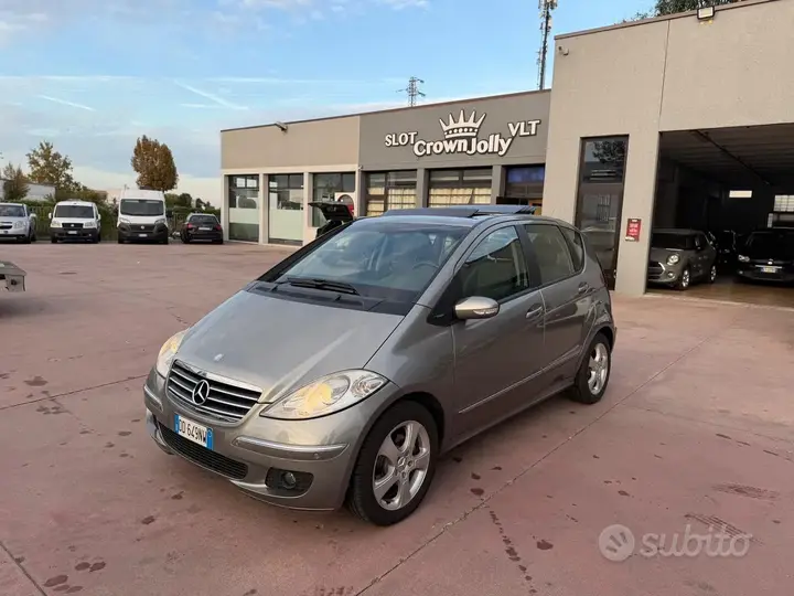 Mercedes-Benz A 180