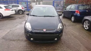 Fiat Punto 2015 photo 2