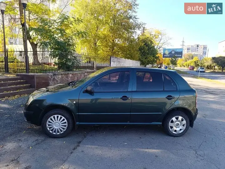 Skoda Fabia 2006 photo 2