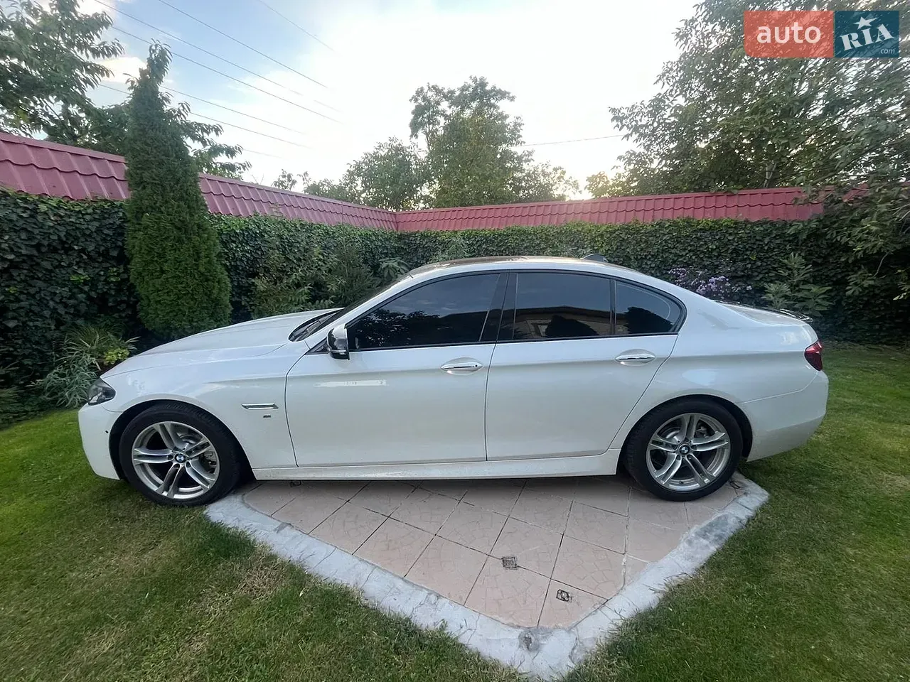 BMW 5 Series 2016 photo 3
