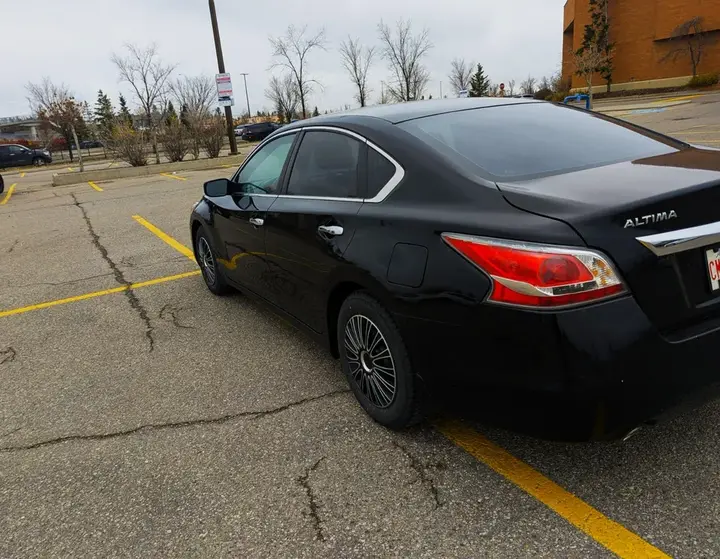 Nissan Altima 2015 photo 2
