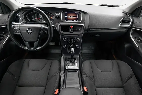 Volvo V40 Cross Country 2019 photo 2