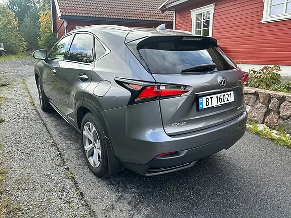 Lexus Nx300H 2015 photo 2