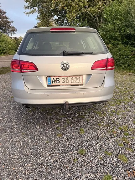 Volkswagen Passat 2011 photo 3