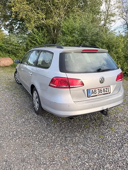 Volkswagen Passat 2011 photo 4