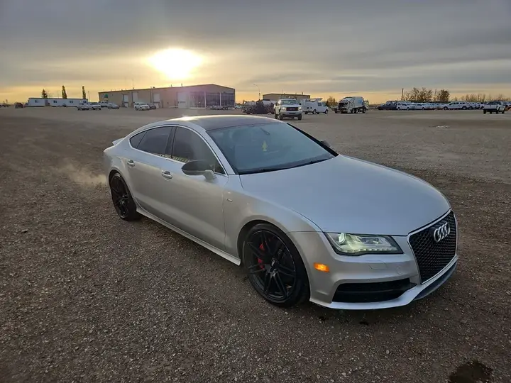 Audi A7 2012 photo 2