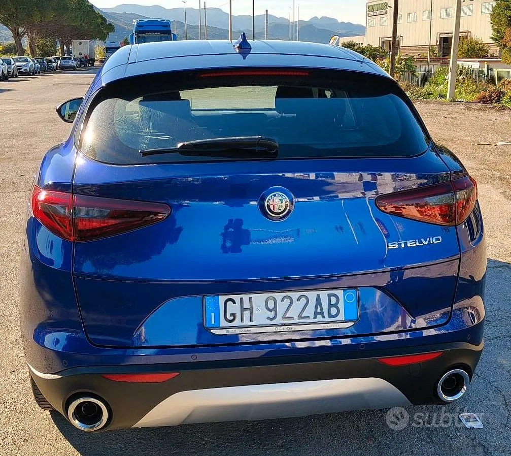 Alfa Romeo Stelvio 2021 photo 2