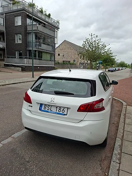 Peugeot 308 2014 photo 2