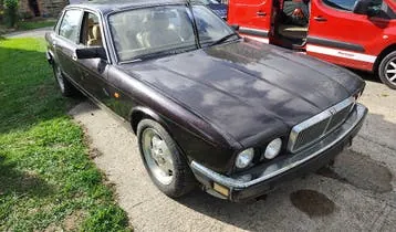 Jaguar Xj40