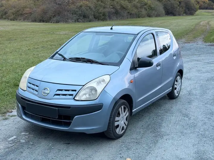 Nissan Pixo
