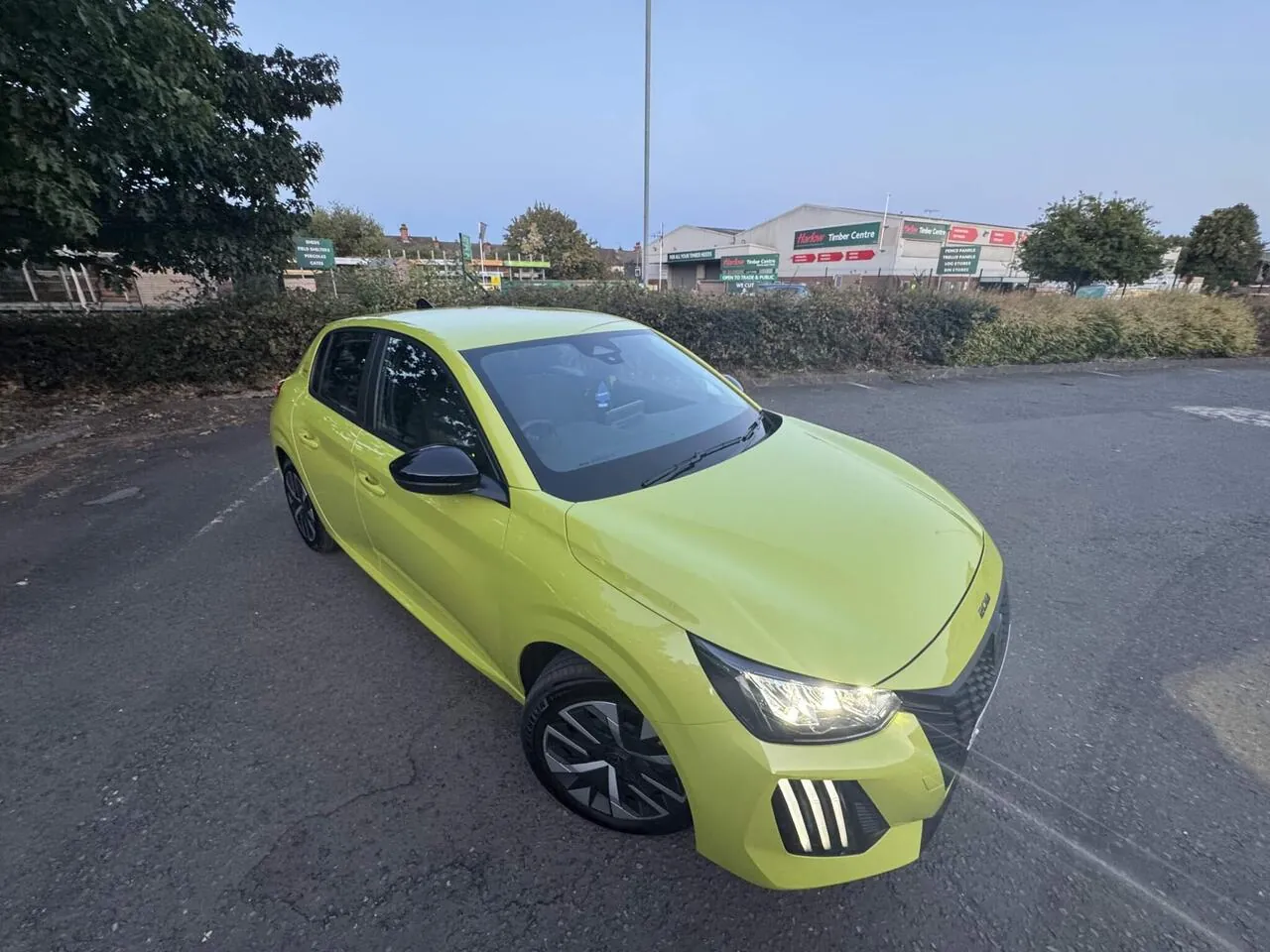 Peugeot 208 2025 photo 4
