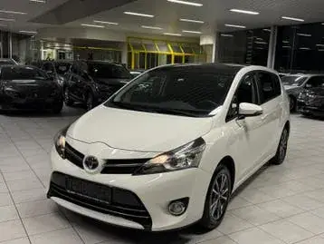 Toyota Verso 2015 photo 3