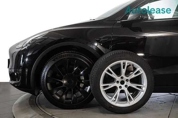 Tesla Model Y 2023 photo 3