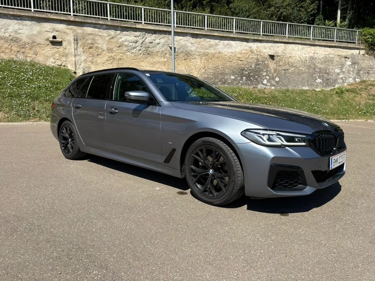BMW 5 Series 2021 photo 3