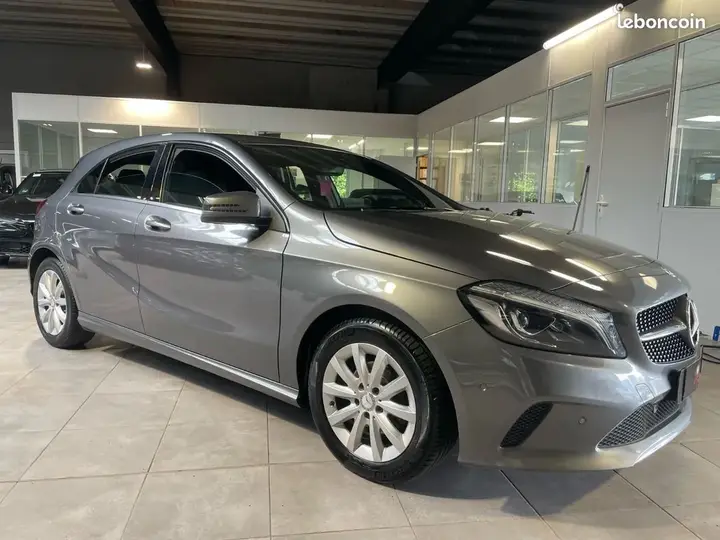 Mercedes-Benz A-Class 2013 photo 2