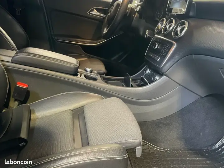 Mercedes-Benz A-Class 2013 photo 3