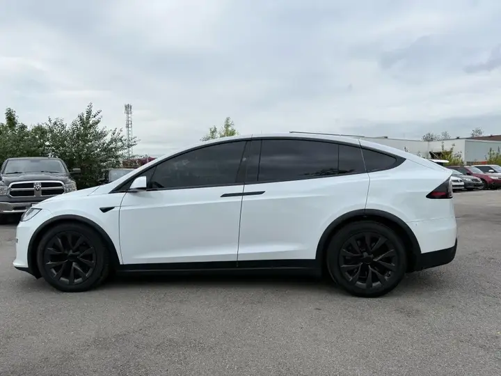 Tesla Model X 2024 photo 4