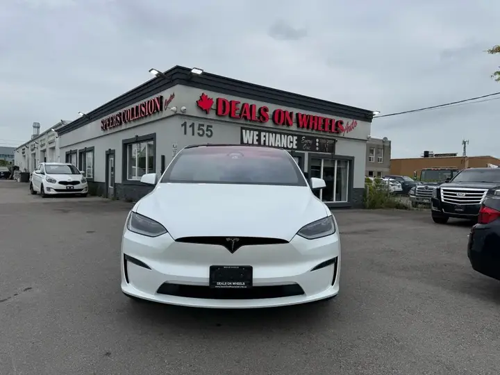 Tesla Model X 2024 photo 2