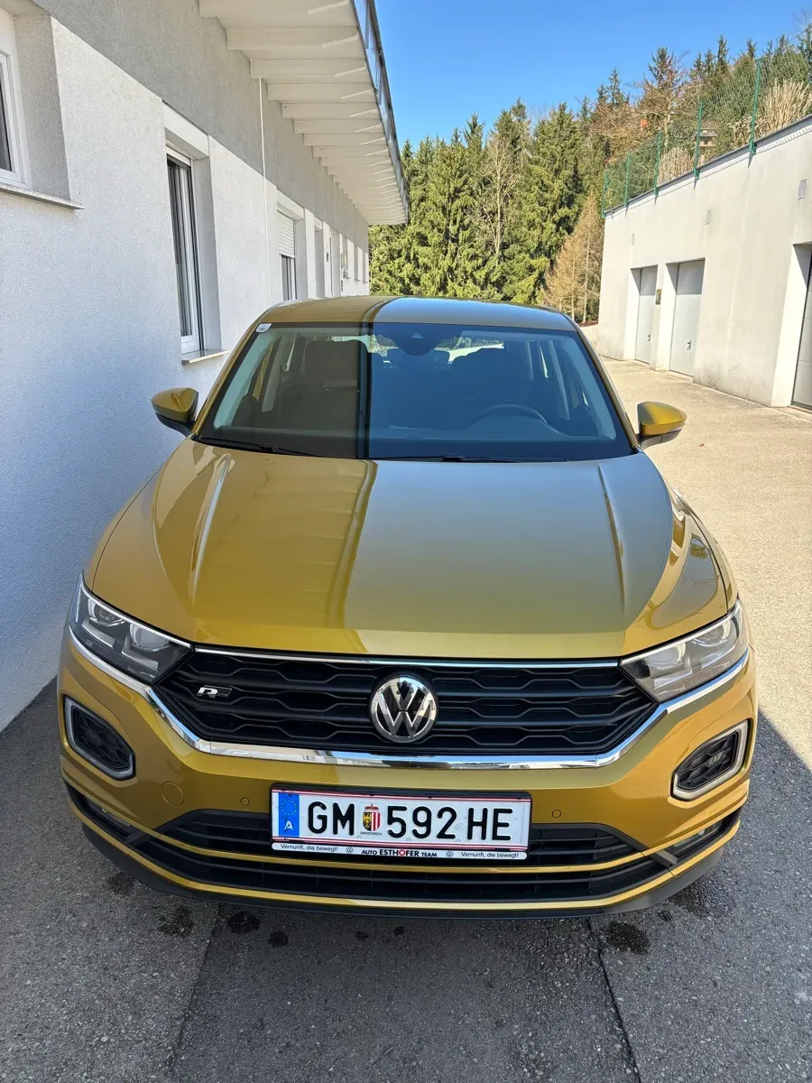 Volkswagen T-Roc 2019 photo 2