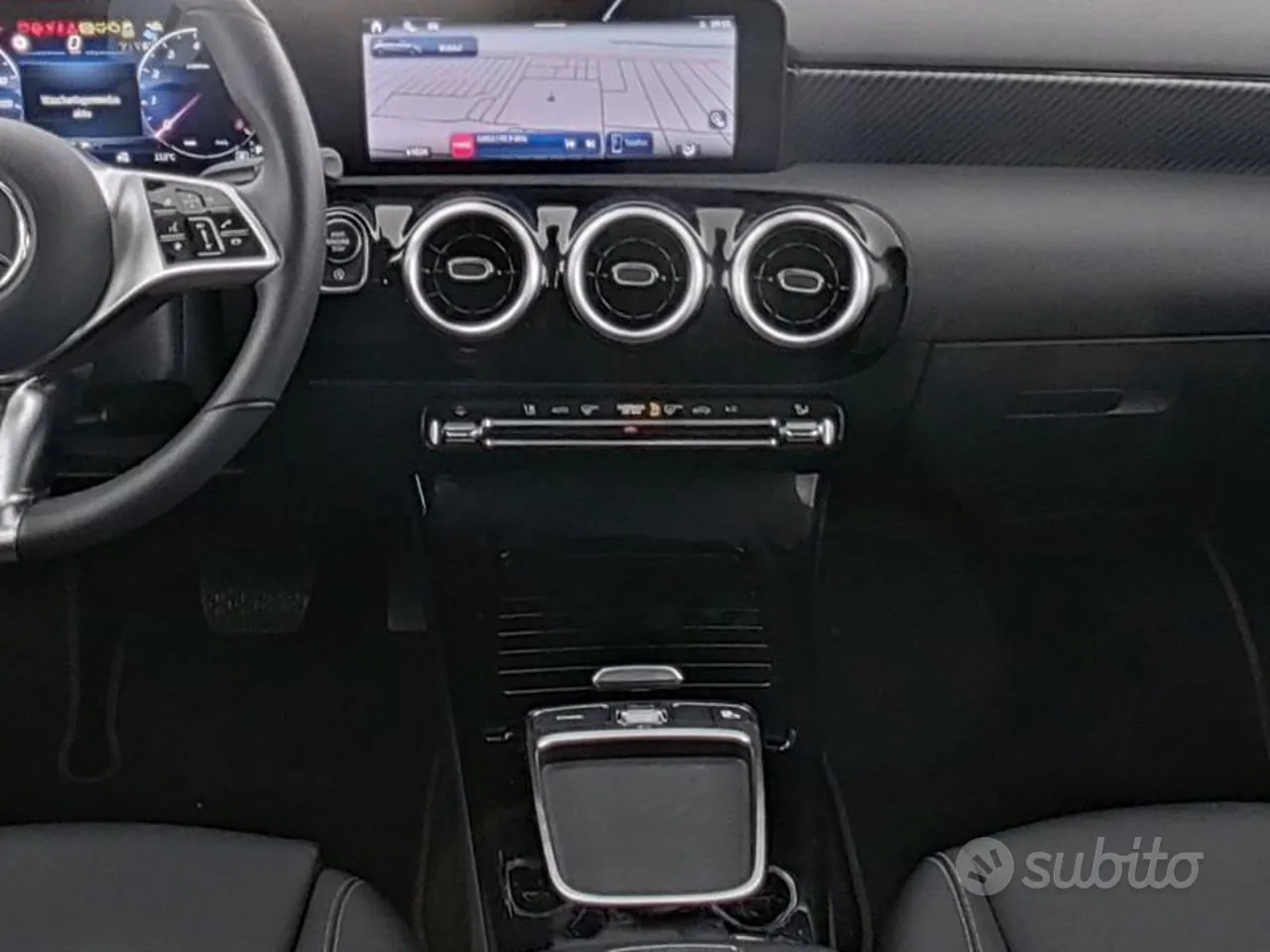 Mercedes-Benz A 180 2025 photo 5