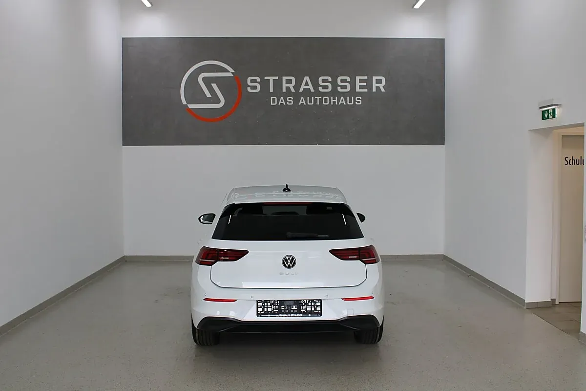 Volkswagen Golf 2026 photo 3