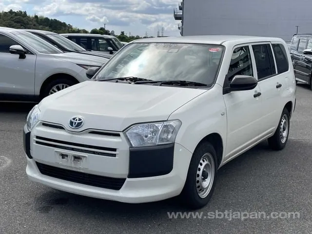 Toyota Probox Van 2022 photo 2