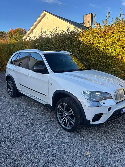 BMW X5 2011 photo 2