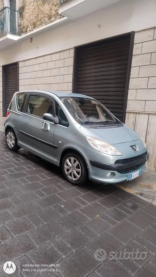 Peugeot 1007 2005 photo 2
