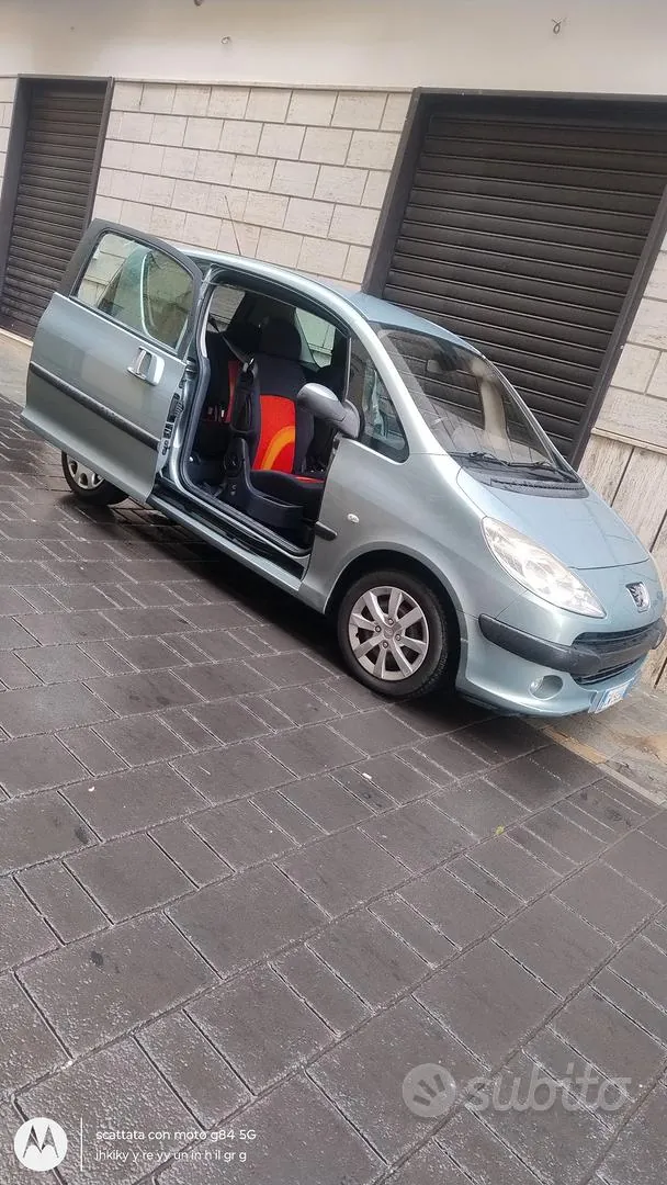 Peugeot 1007