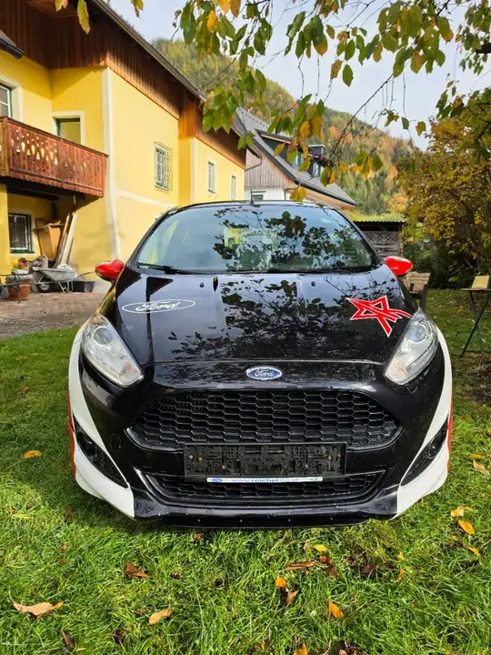 Ford Fiesta 2013 photo 3