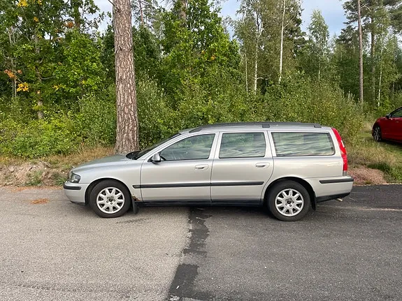 Volvo V70 2003 photo 2